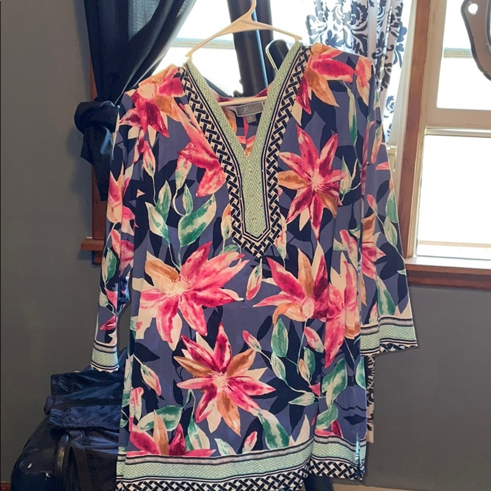 Beautiful vacay shirt